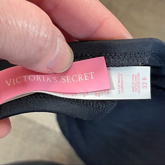 Victoria’s Secret Flirt Bandeau Bikini Top 32B - Picture 6 of 9